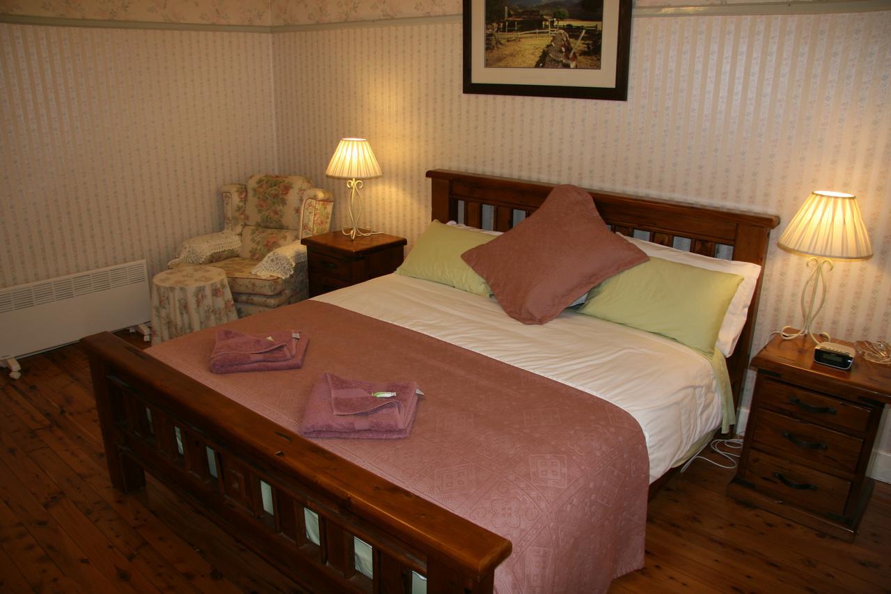 Carawatha Gardens Villa ไบรท์ ภายนอก รูปภาพ