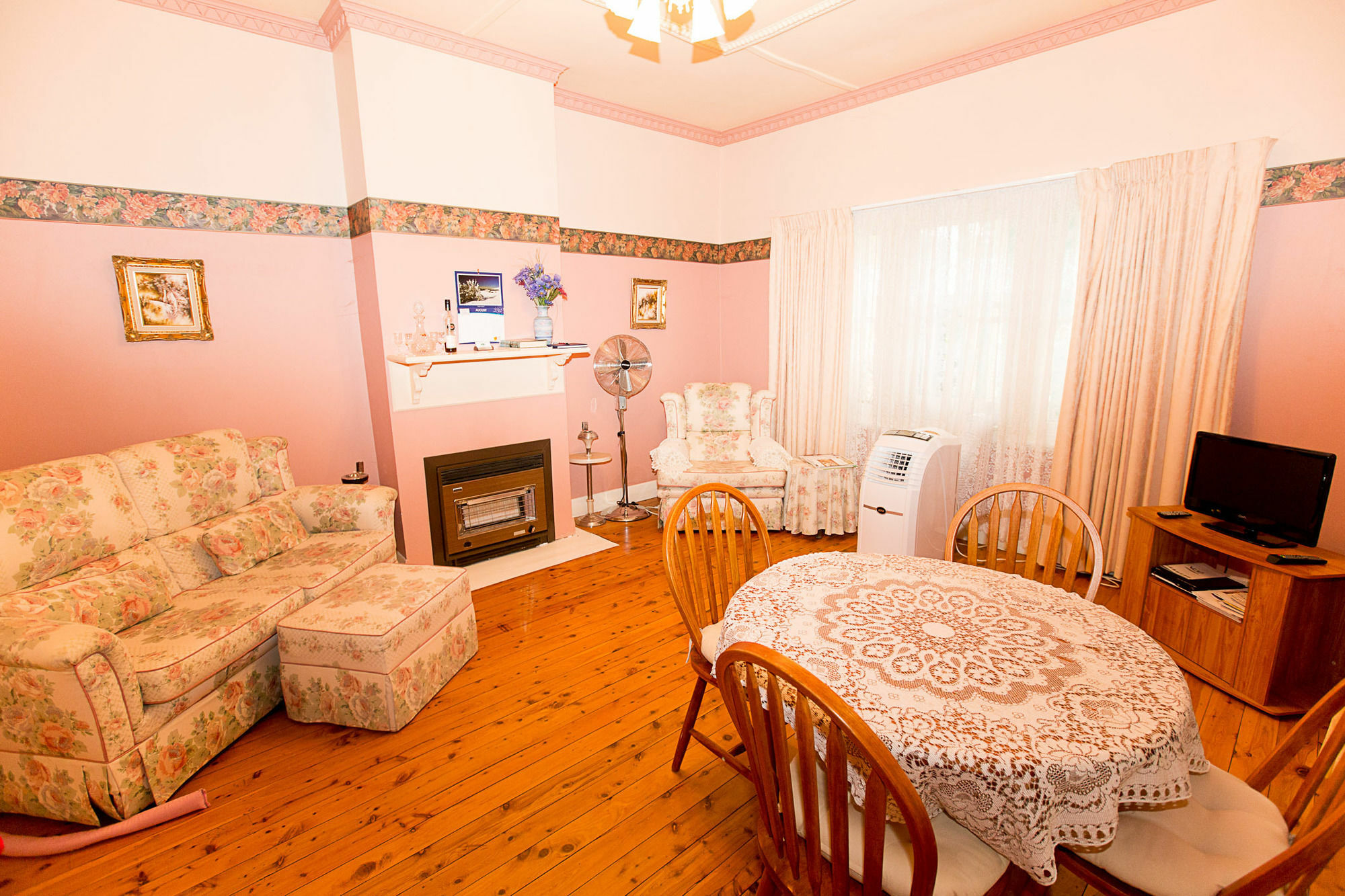 Carawatha Gardens Villa ไบรท์ ภายนอก รูปภาพ